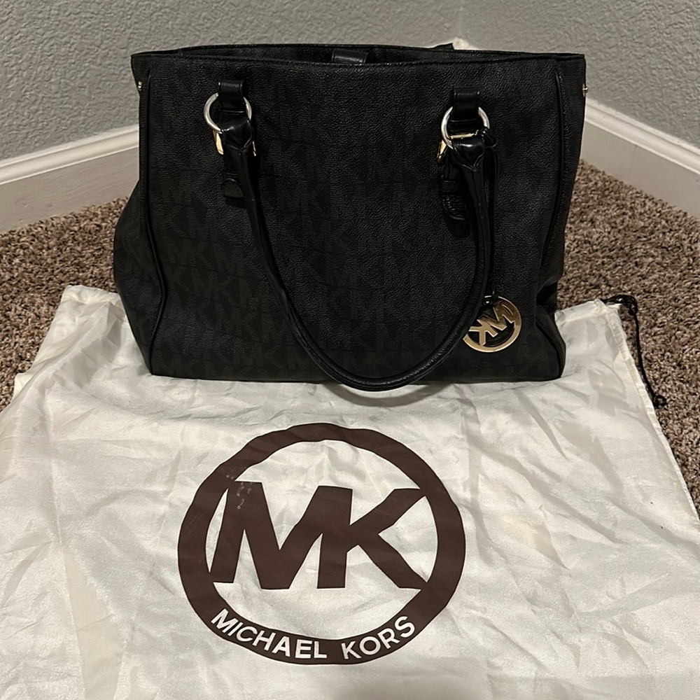 Michael Kors purse